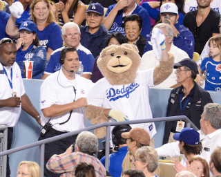 Illustration for article titled The Ballad Of The Fake Dodgers Bear Mascot